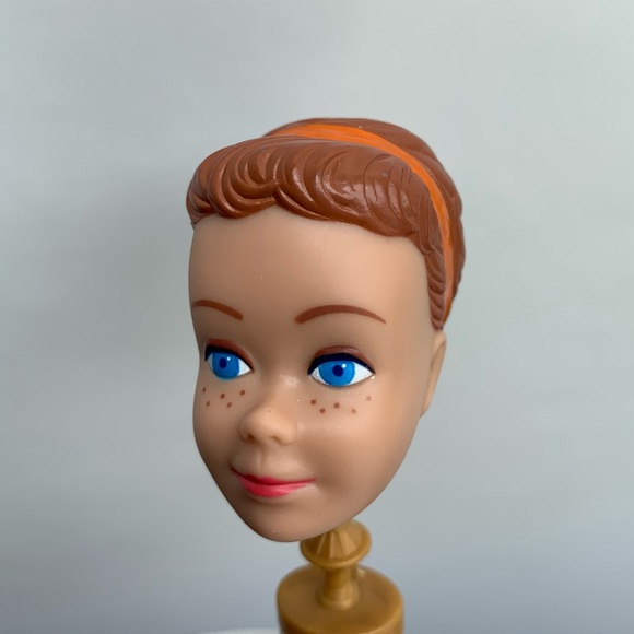 Barbie (1009) Midge Wig Wardrobe 1965 - HEAD ONLY - Picture 4 of 15
